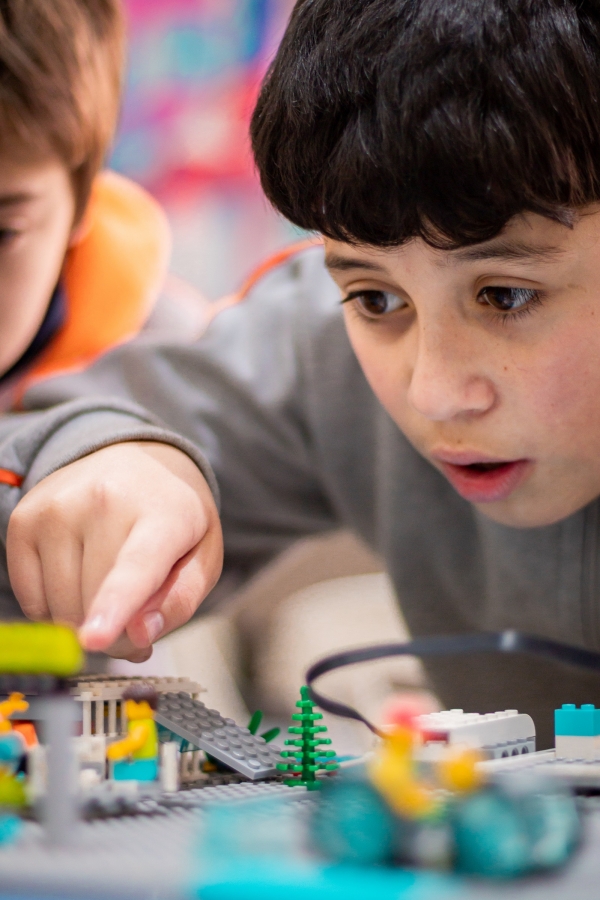 El Colegio--Nubarian - Colegio Nubarian